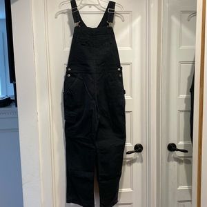 Duluth Trading Co. Black Firehose women’s overalls Size Medium x 31” inseam